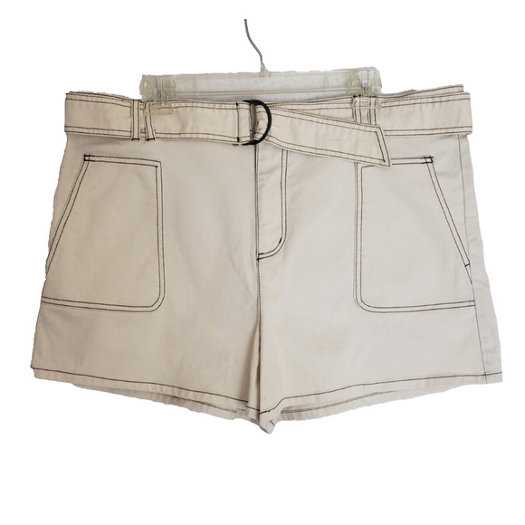 Nordstrom BP Women's High Waisted Ivory with Contrast Seaming Belted Shorts. 1X - Picture 2 of 12